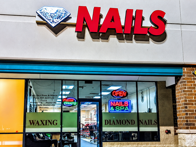 Diamond Nails 2 Tulsa Salon